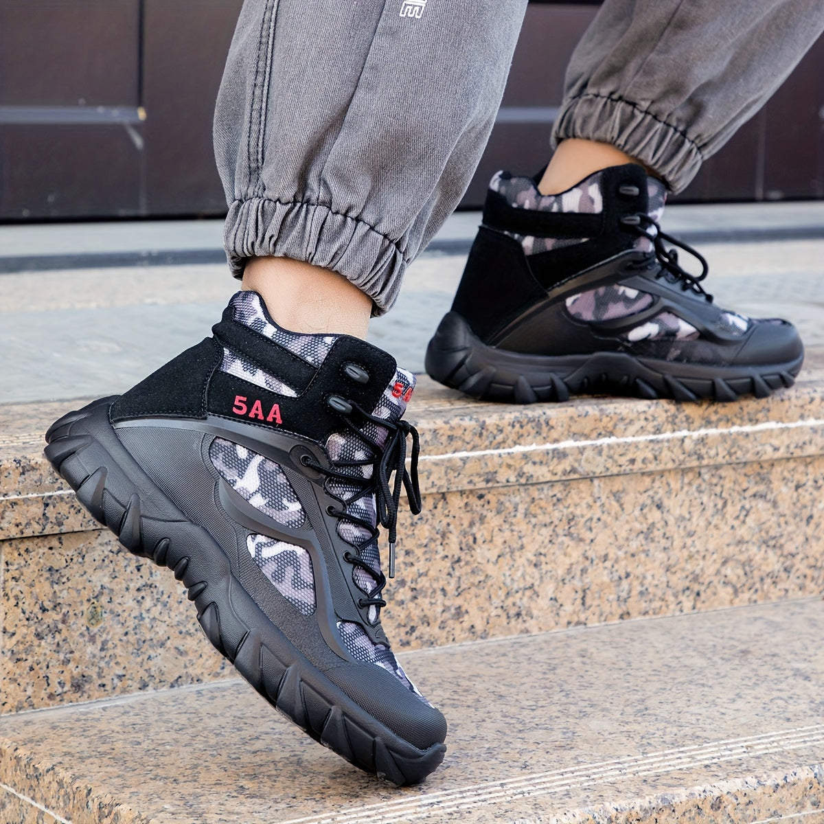 Men's High Top Hiking Boots Durable Outdoor Non-slip Lace Up All-Season Solid Color