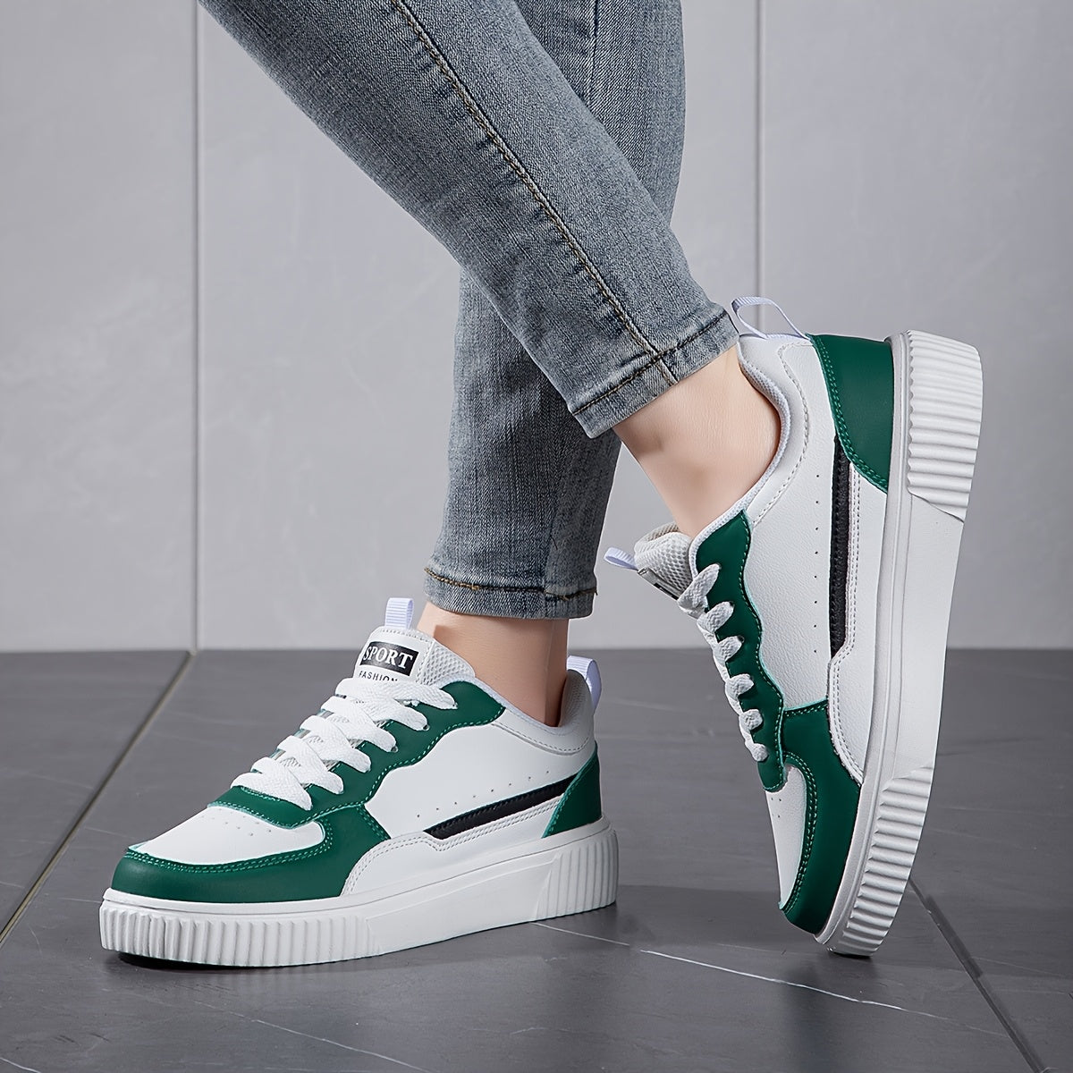 Women's Casual Sneakers Black White Plaid PU Low-Top Lace-Up