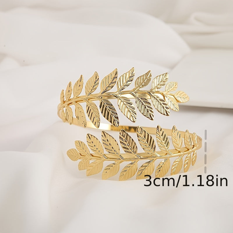 Decorative Curtain Tieback with Gold Accents and Leaf-Shaped Hooks