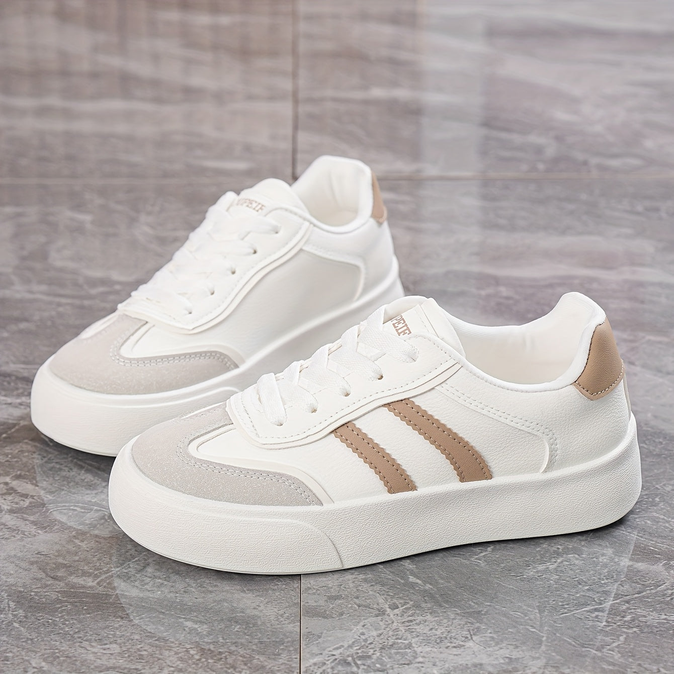 Women's White Low-Top Casual Sneakers Lightweight Lace-Up Shoes
