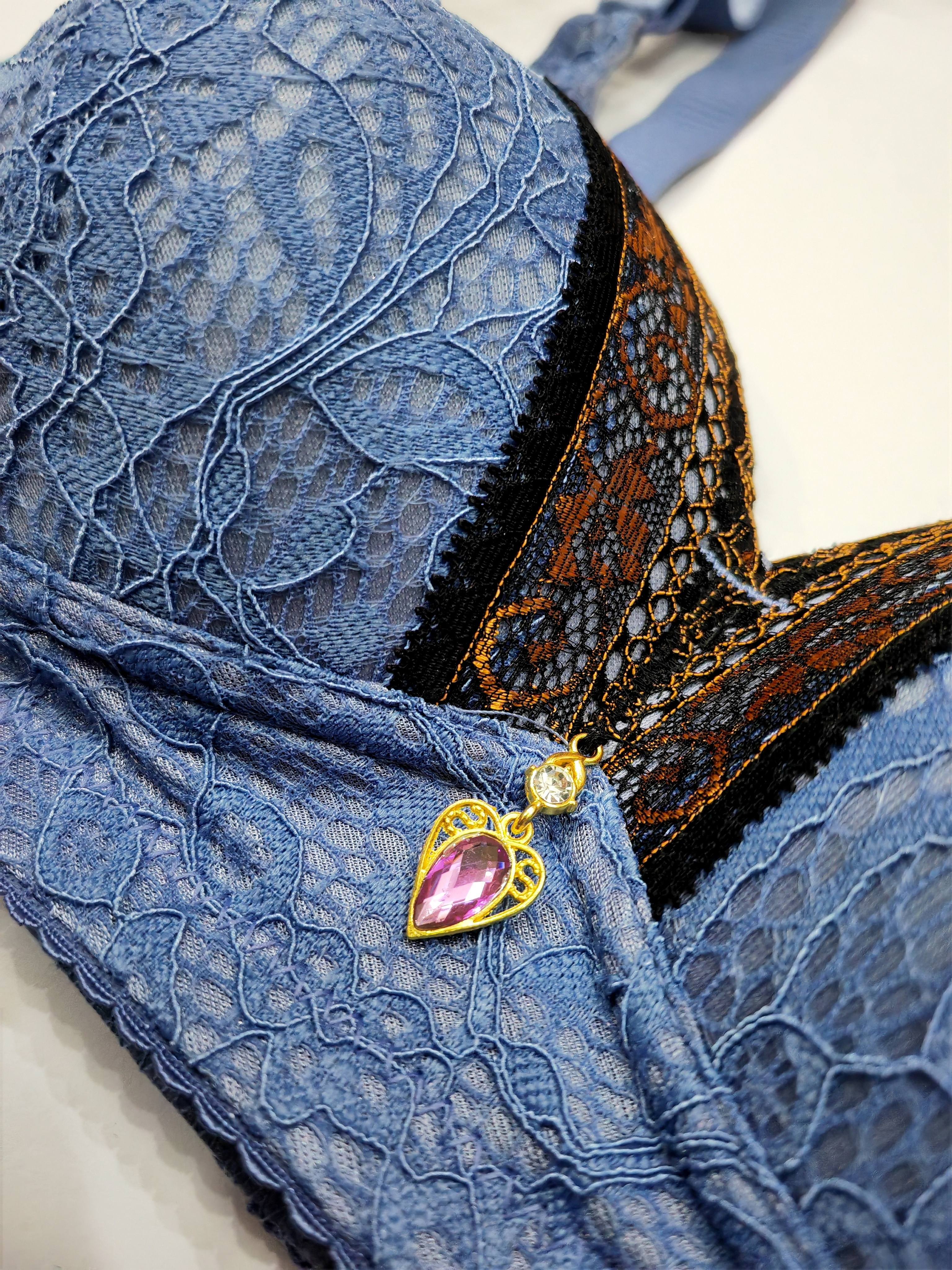 Breathable Lace Push-Up Bra with Adjustable Straps for Women