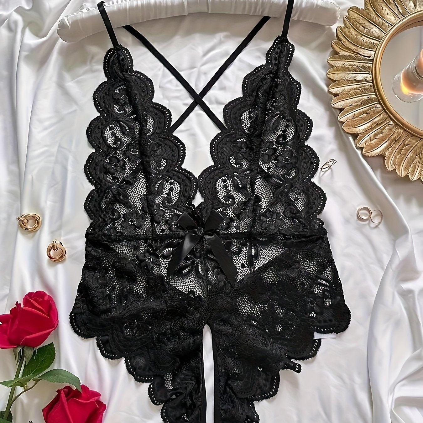 Jinsiy dantella kamon teddy, ochiq qorin va tasma orqa dizayni bilan, ayollar uchun ichki kiyim uchun mukammal.
