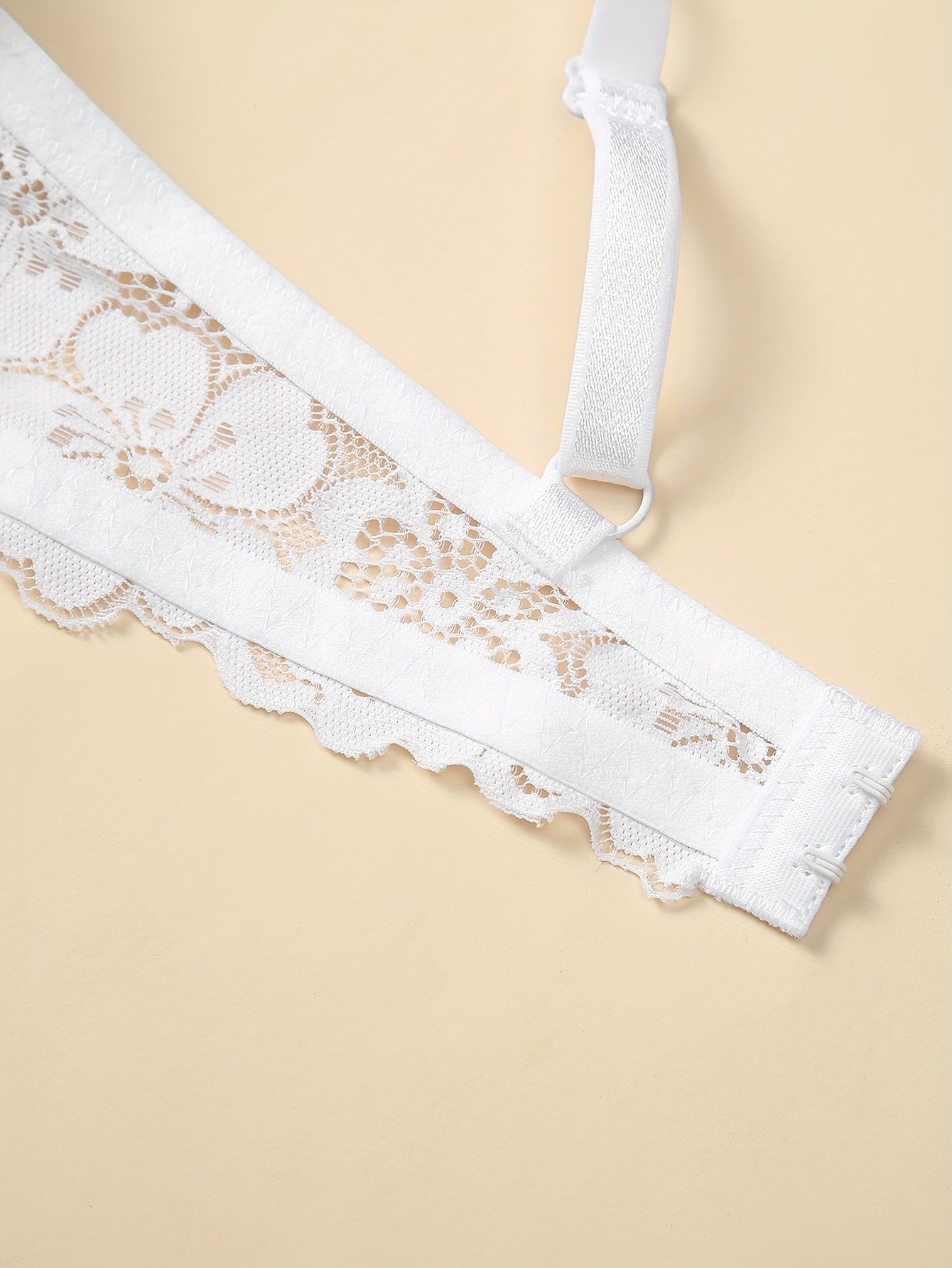 Women's Lace Underwire Bra with Floral Design for Support and Comfort