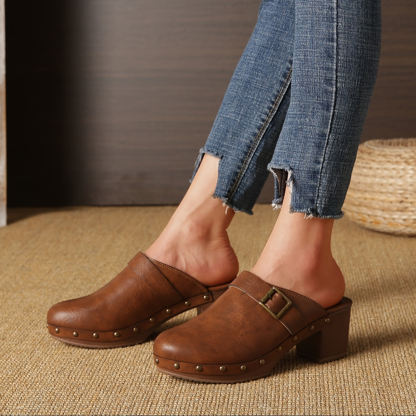 Women’s Vintage Style Round Toe Mules with Block Heel Water-Resistant Clogs