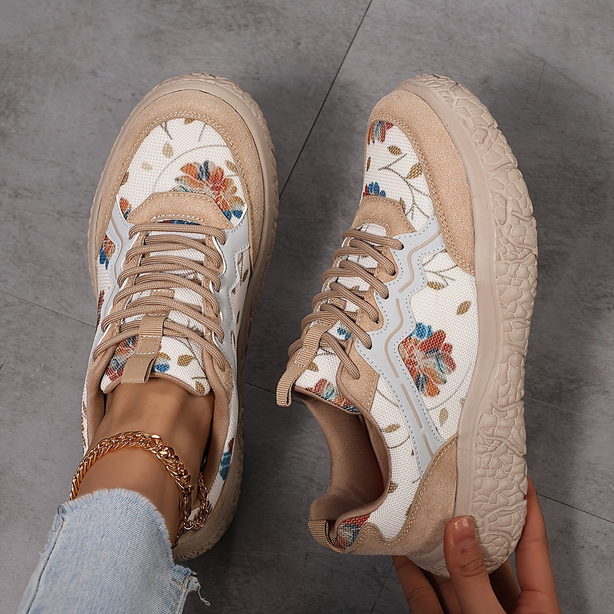 Women's Casual Floral Lace-Up Sneakers Lightweight Breathable Mesh Outdoor Shoes