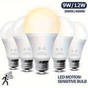5 Kasotile LED Harakat Sensorli Lampalar, 9W/12W, 3000K/6000K, 1200LM, E26 Asos, Poydevorlar, O'tish joylari, Garajlar uchun Aqlli Yoritish. Energiya tejamkor, zamonaviy oq lampalar harakat sensoriga ega.