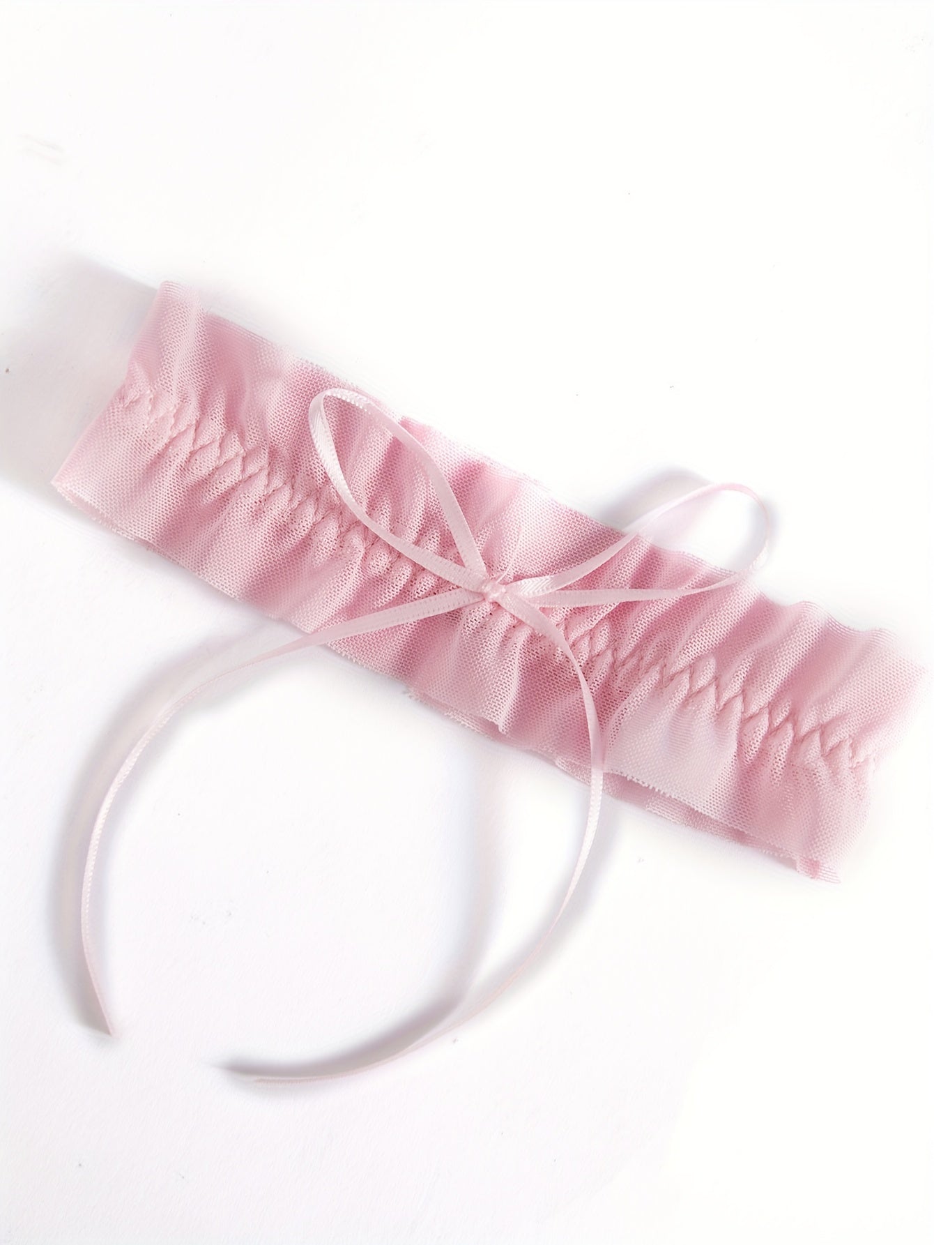 Cho'ziluvchan, ruffle detali bilan dantel bodysuit. Yarim shaffof, rangli blok dizayni, qo'l bilan yuvish mumkin. Ayollar uchun ichki kiyim PDYY240709.