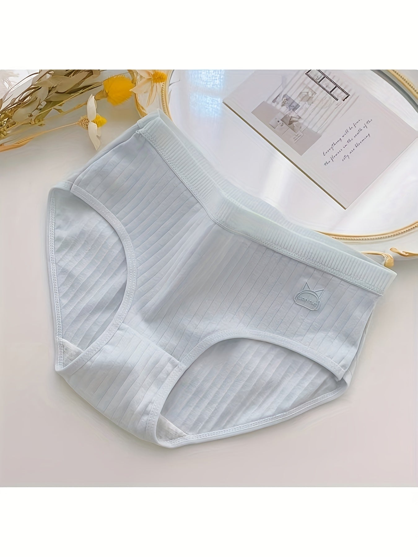 Girls Cotton Underwear 7 Pack Mid Rise Briefs for Teen Girls with Cartoon Patterns