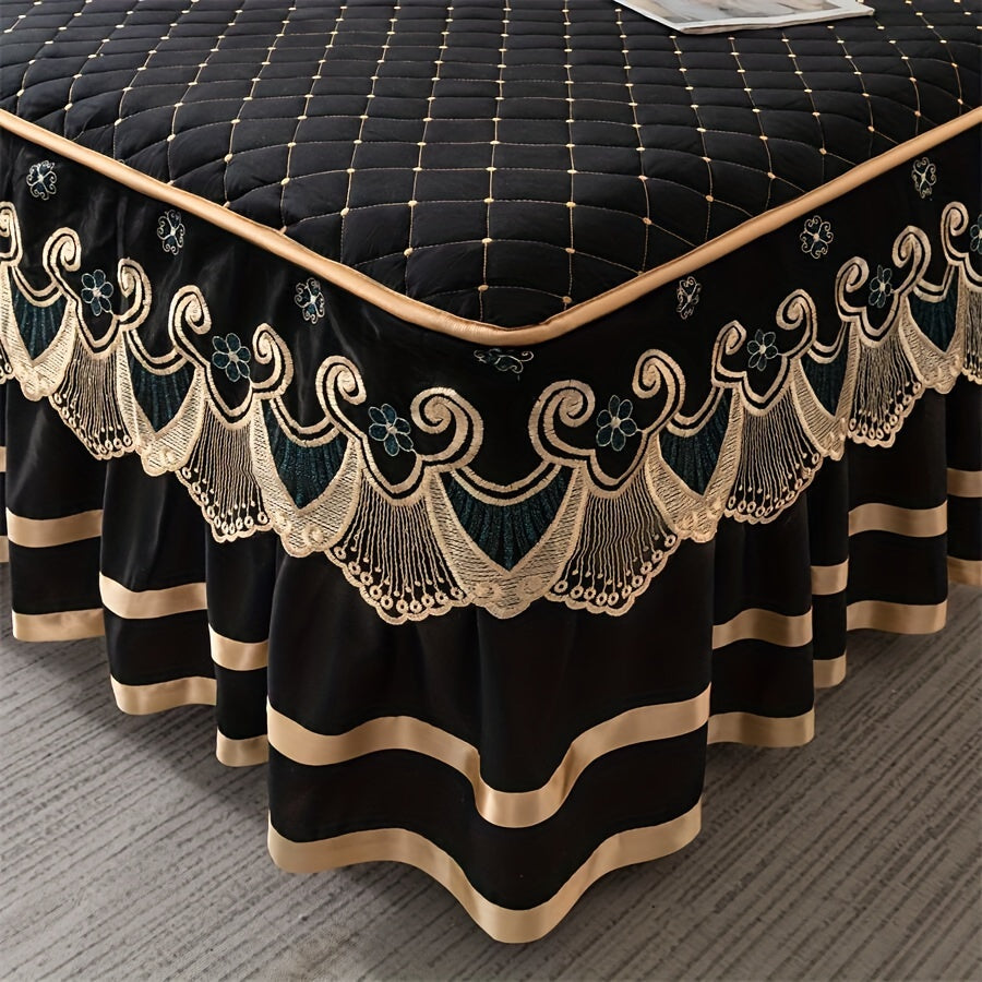 Vintage Black Bed Skirt and Pillowcases Set with Embroidered Lace Trim Quilted Bedding All-Season Comfort