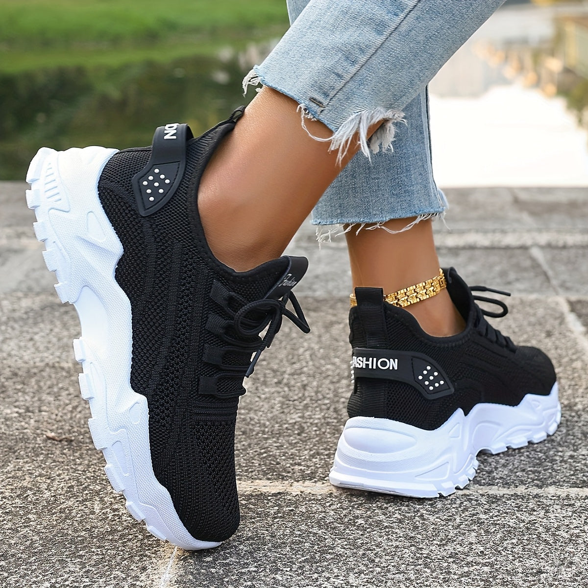 Zapatillas de malla transpirable para mujer, zapatillas ligeras de caña baja para correr con suela acolchada