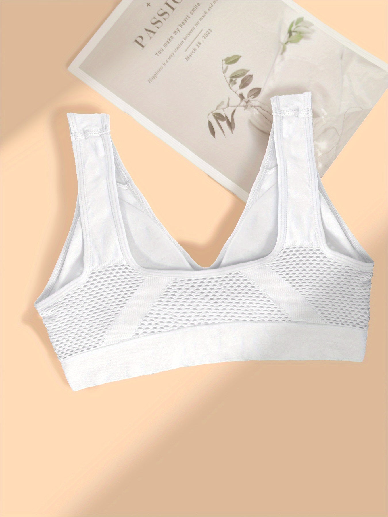 Plus Size Sports Bras Breathable Mesh No Underwire Padded Cups Black Beige