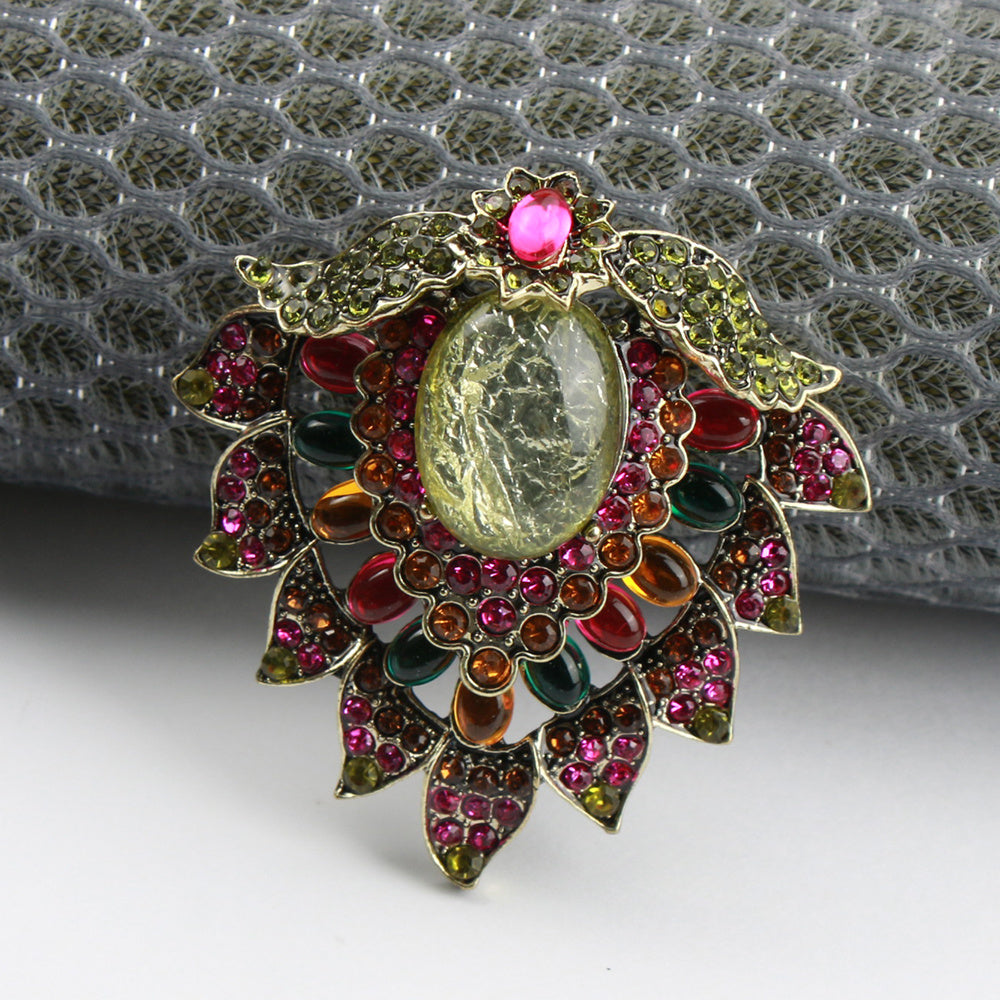 Vintage Cartoon Rhinestone Brooch Enamel Pin for Women Baroque Style Irregular Shape