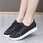 Women's Breathable Casual Sneakers Flat Sole Black White Contrast Stitching