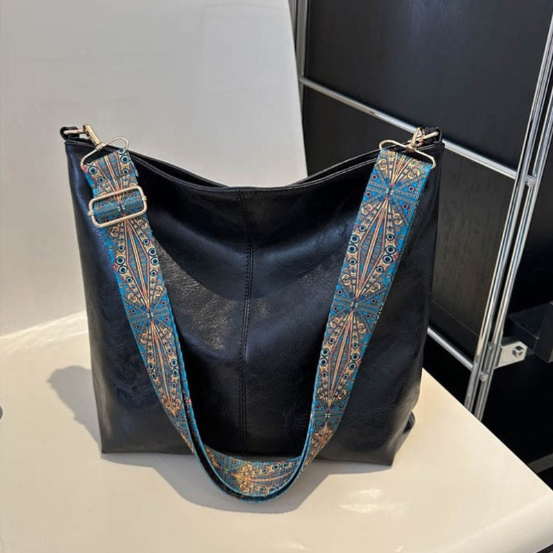 Yangi zamonaviy va nafis ayollar sumkasi, katta sig'imli, sozlanadigan yelka tasmalari, zip yopilishi, ajratiladigan tasmalari, naylon astari va khaki, yashil, jigarrang va qora ranglarda mavjud.