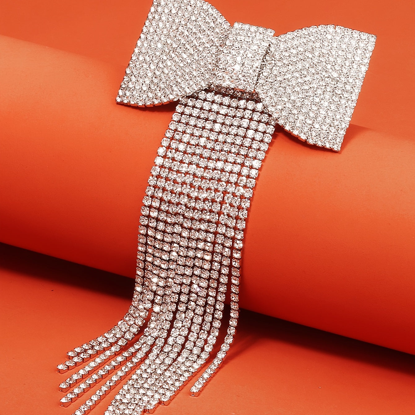 Accesorio para cabello para chicas y mujeres con borla larga, lazo de rhinestone y diseño elegante