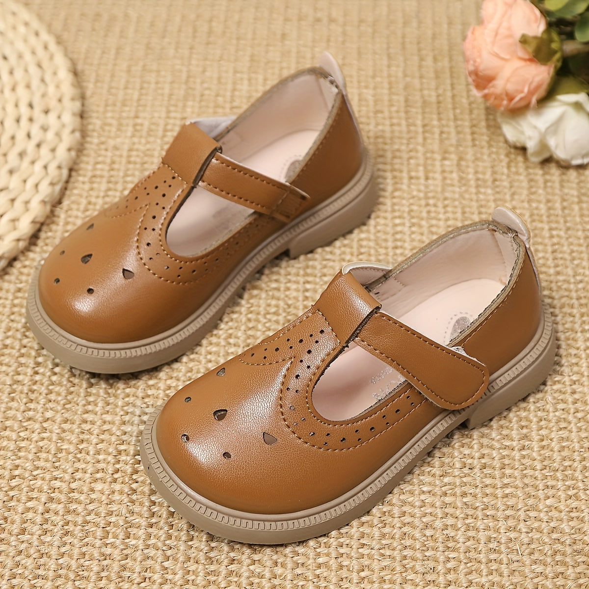 Girls Pink Mary Jane Shoes with Adjustable Fastening Breathable Cut-Out Casual Spring Summer