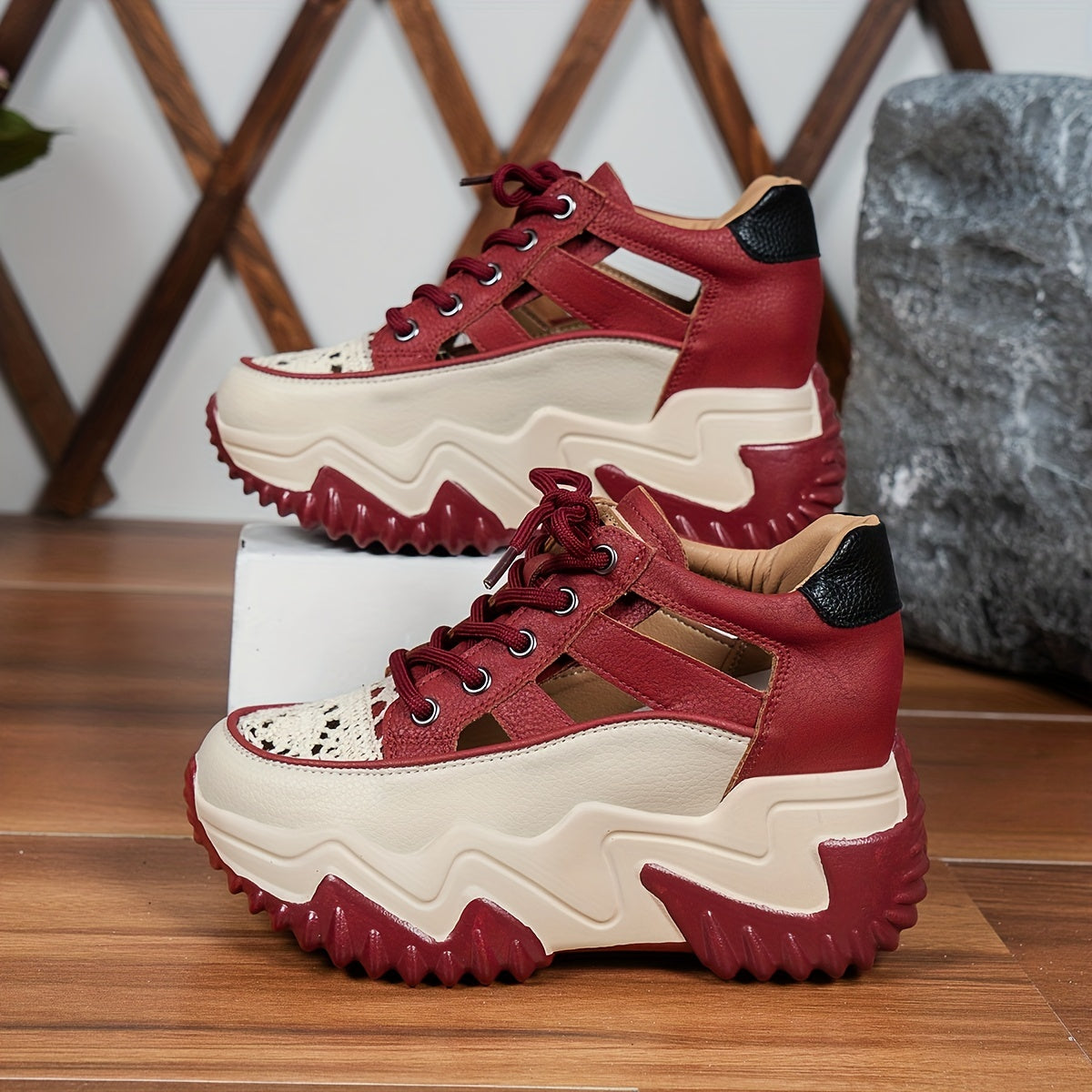 Women's Mesh Sneakers Platform Sole Lace-Up Breathable Casual