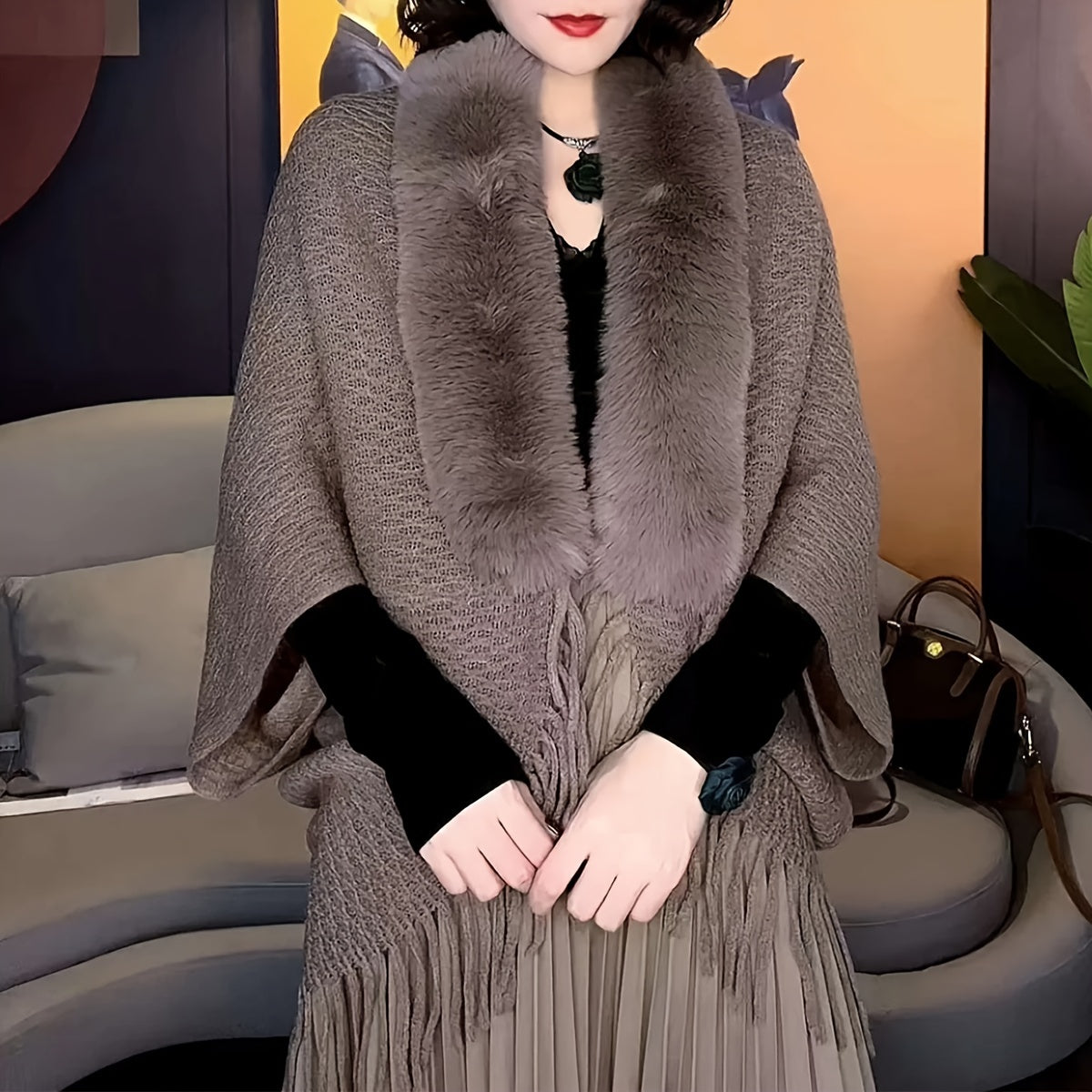 Women's Faux Fur Collar Shawl Thick Polyester Jacquard Tassels Windproof Casual