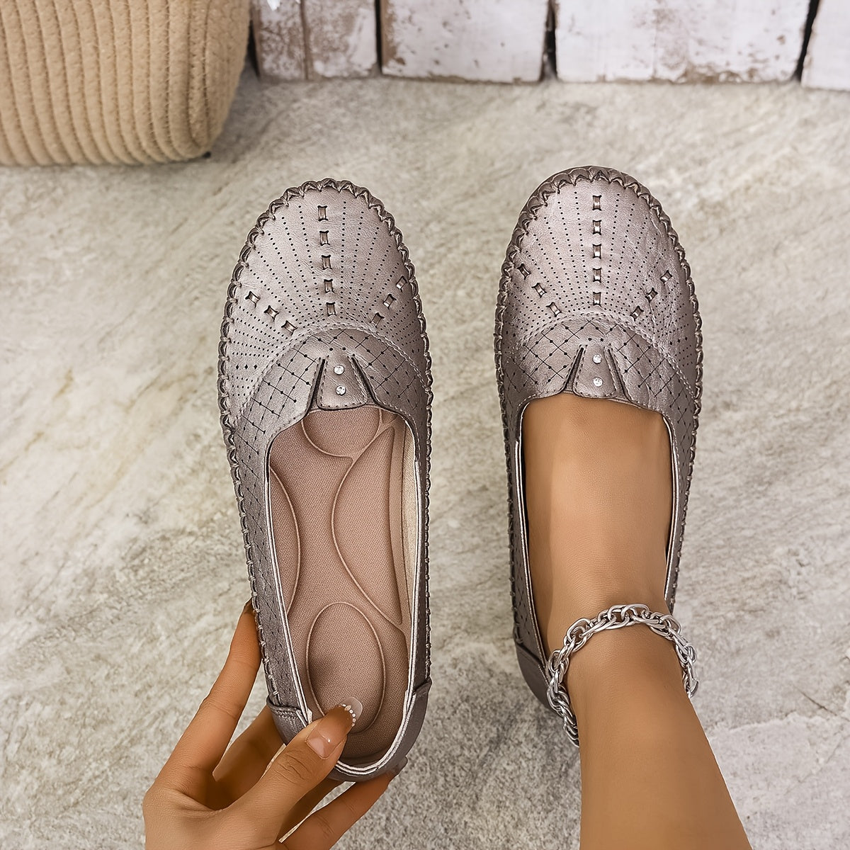Plus Size Women's Slip-On Rhinestone Ballet Flats Breathable PU Round Toe