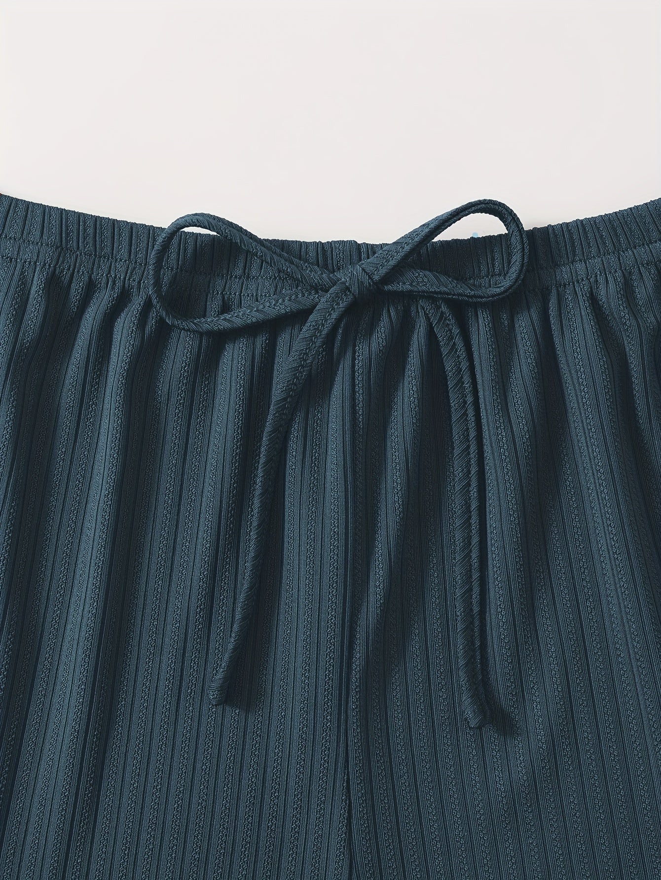 Women's Ribbed Lace Trim Pajama Set V-Neck Crop Top and Shorts Summer Nightwear