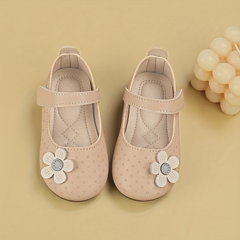 Qizlar va bolalar uchun yangi nafas oladigan tasodifiy kiyimlar.