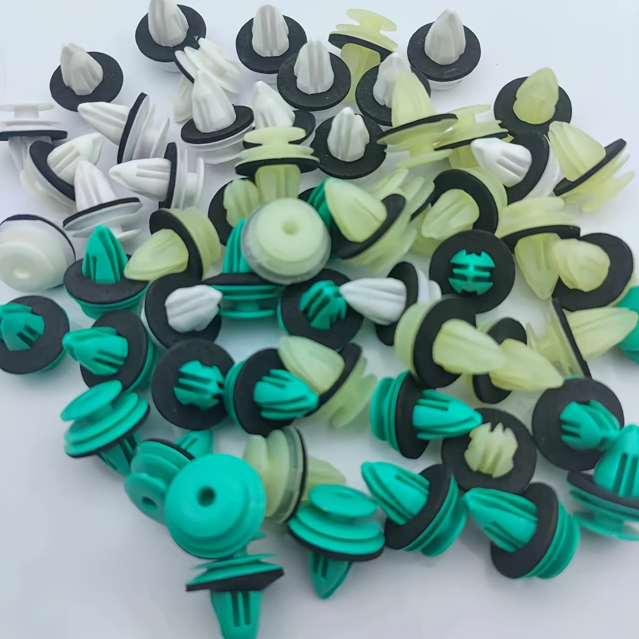 Universal Car Door Panel Clips PE Material Fastener Rivets 100PCS