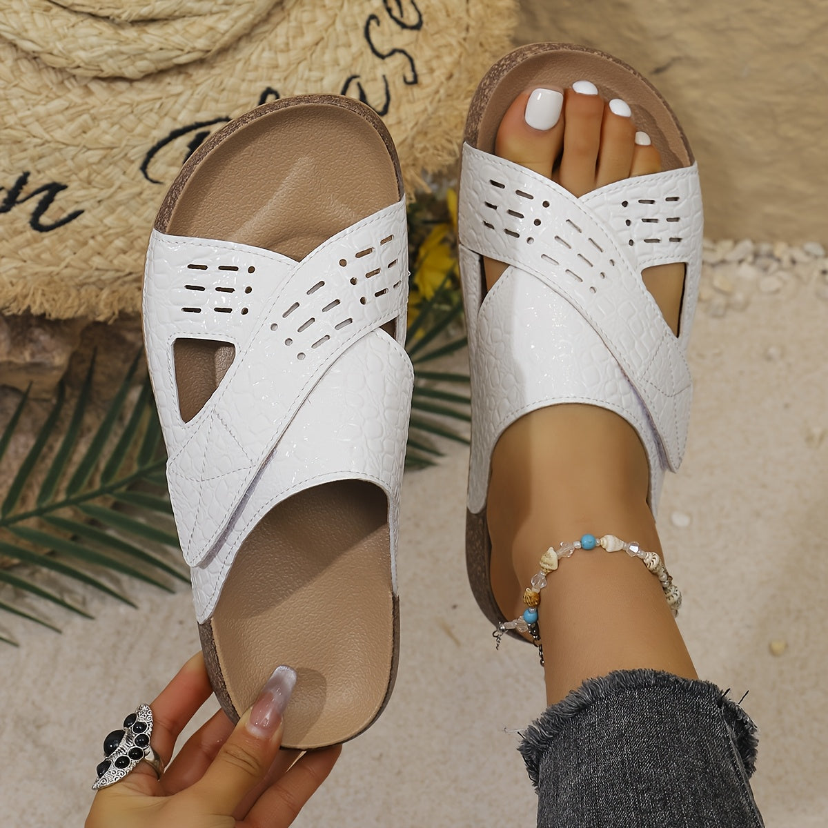 Ayollar uchun oq rangli sozlanadigan kamarli to'rtburchakli sandallar ochiq barmoqli yozgi plyaj slaydlar