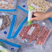 Qayta ishlatiladigan oziq-ovqat saqlash sumkalar, qo‘l pompası va yopishtiruvchi kliplar bilan, havo o'tkazmaydigan Ziplock tashkilotchisi