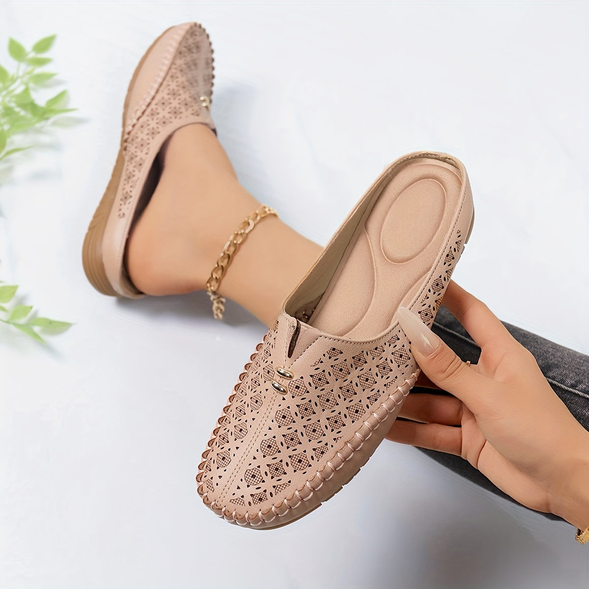 Women’s Summer Mules Lightweight Breathable PU Stylish Flat Shoes