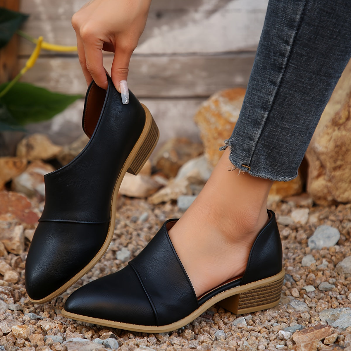 Women's Side Cut-Out Ankle Boots Slip-On Chunky Low Heeled Shoes