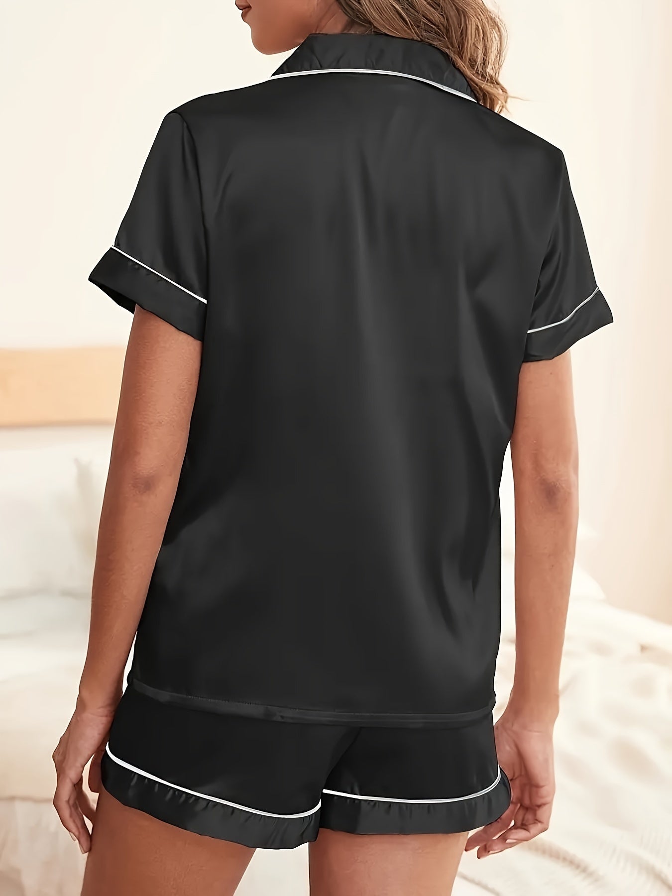 Conjunto de pijama de satén para mujer, camiseta de manga corta, top con solapa, pantalones cortos de cintura elástica, color sólido, elegante