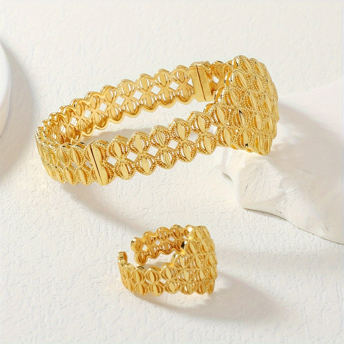 Efiopcha uslubidagi zargarlik to'plami: 24K oltin qoplangan mis bilaguzuk va uzuk, ayollar uchun mukammal to'y aksessuar, ona yoki qiz do'st uchun ajoyib sovg'a, har kuni yoki bayramda kiyish uchun mos, yoqimli Ramazon sovg'asi