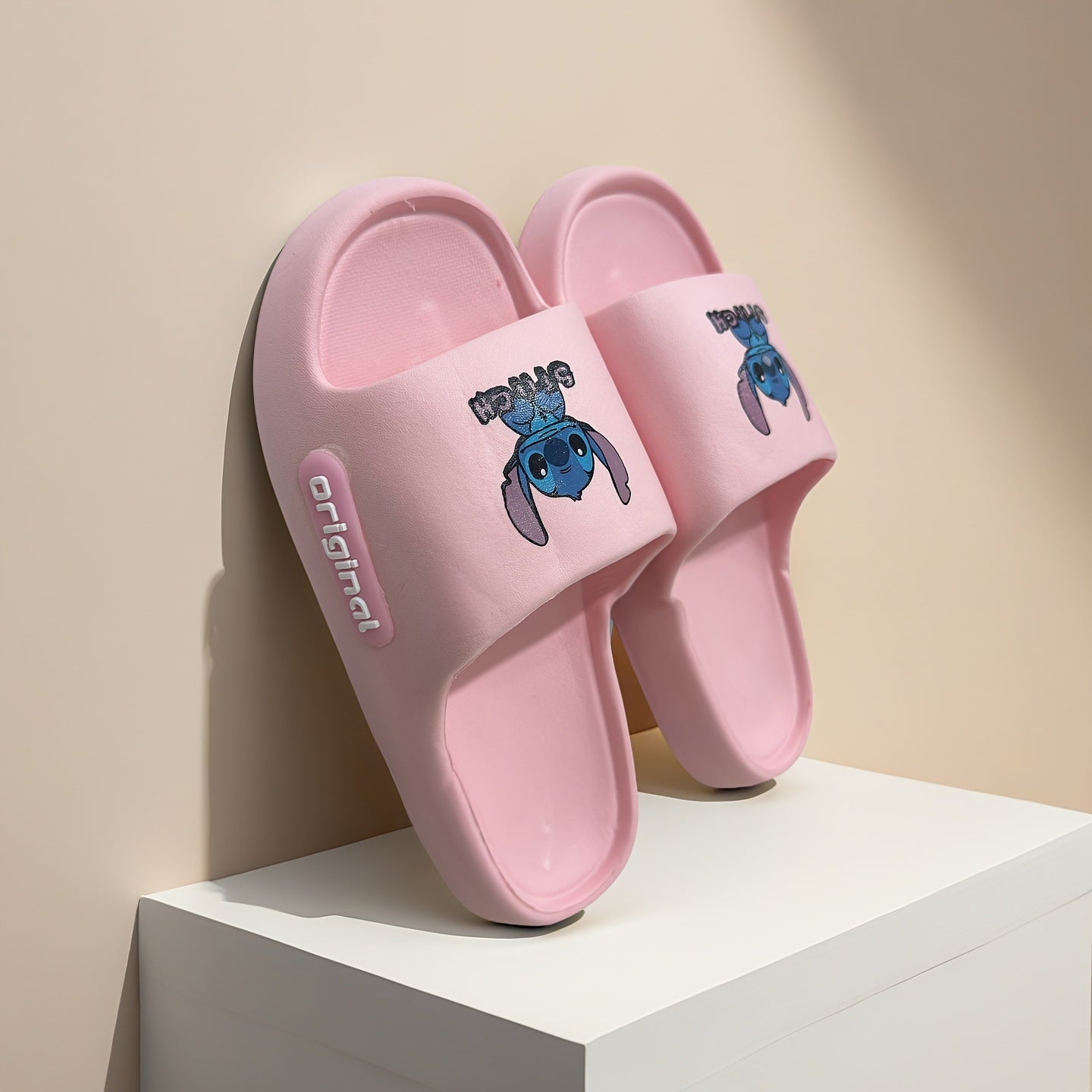 Kids Plush Slip-On Slippers, Cute Cartoon Print, Indoor Comfort, EVA