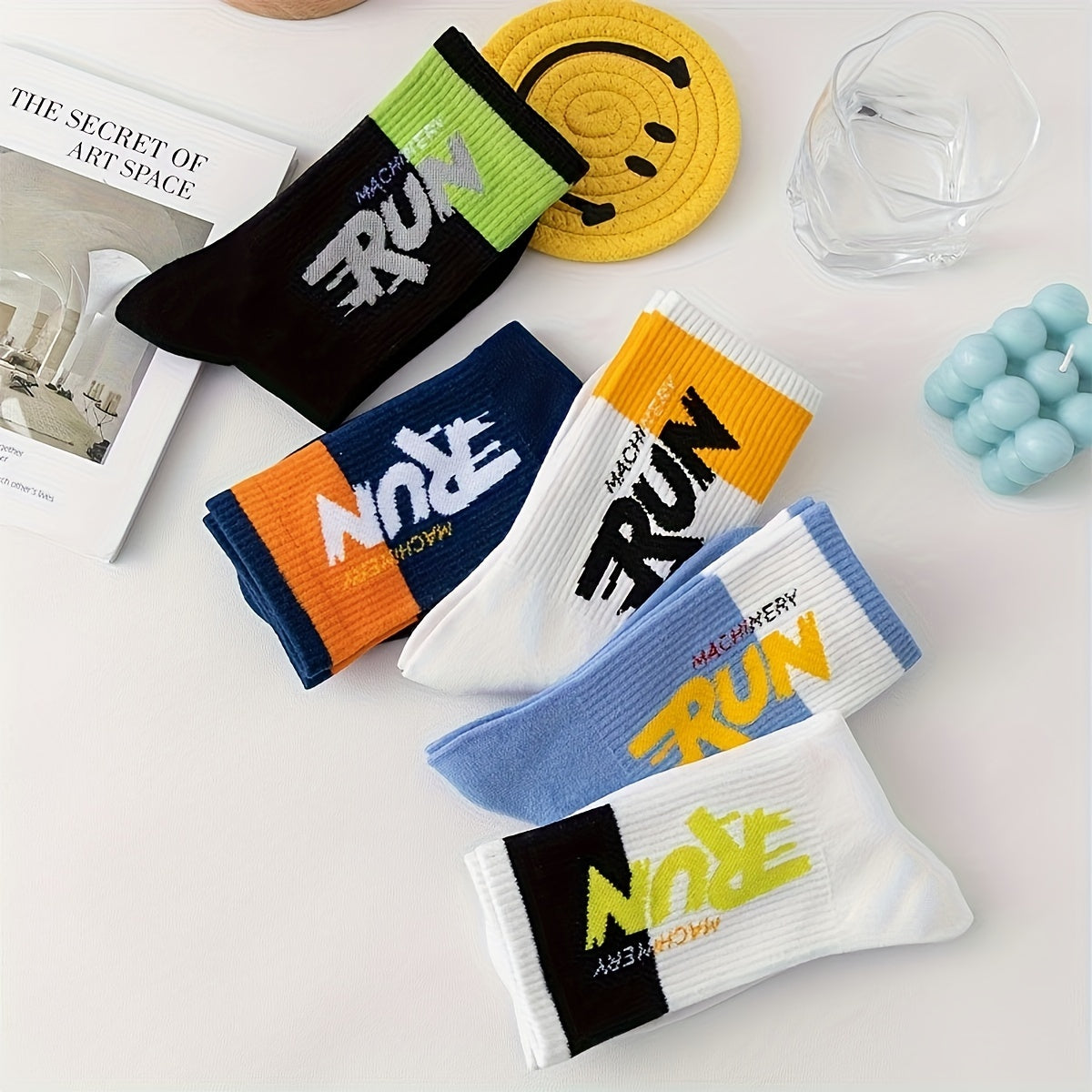 Men's Mid-Calf Crew Socks 5 Pairs Letter Pattern Breathable Polyester for Outdoor Sports