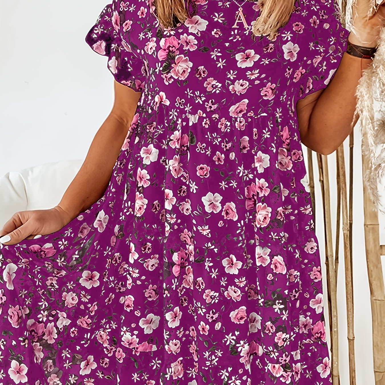 Plus Size Navy Blue Floral Print Dress with Ruffle Detail for Spring and Summer
