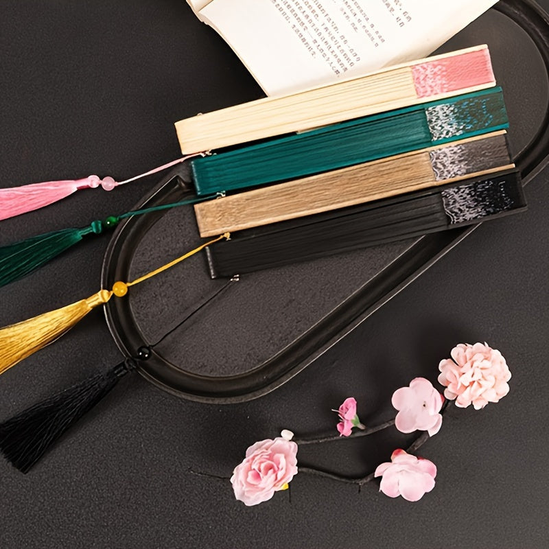 An'anaviy xitoy dantelli uslubida portativ egiluvchan ventilyator, yapon dizaynida bambukdan tayyorlangan. O'ziga xos retro madaniy sovg'a va shaxsiy foydalanish uchun mukammal cho'ntak ventilyatori.