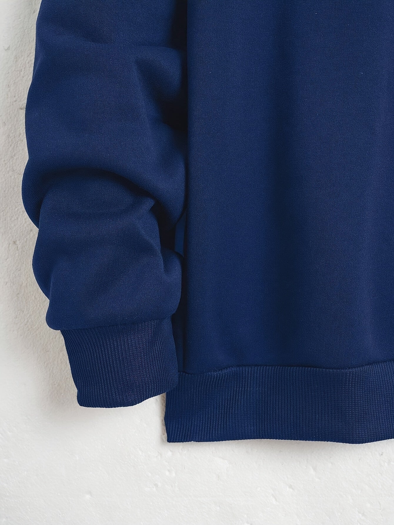 Conjunto de pijama casual para hombre con camiseta de cuello redondo de manga larga y pantalones de poliéster de punto para el otoño