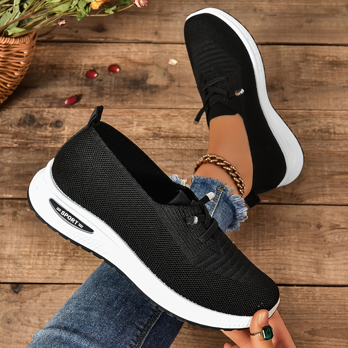 Women's Solid Color Casual Sneakers Low Top Lace-Up All-Season Fabric