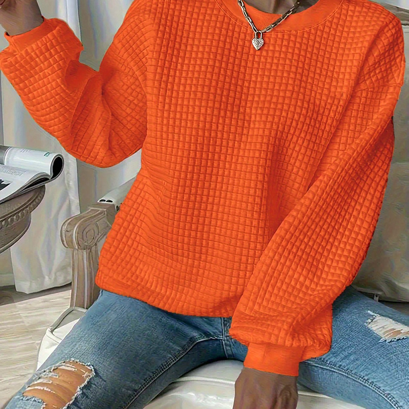Ayollar uchun kattaroq o'lchamdagi waffle mato bilan tikilgan sport ko'ylagi, kundalik polyester pullover, dumaloq bo'yin bilan