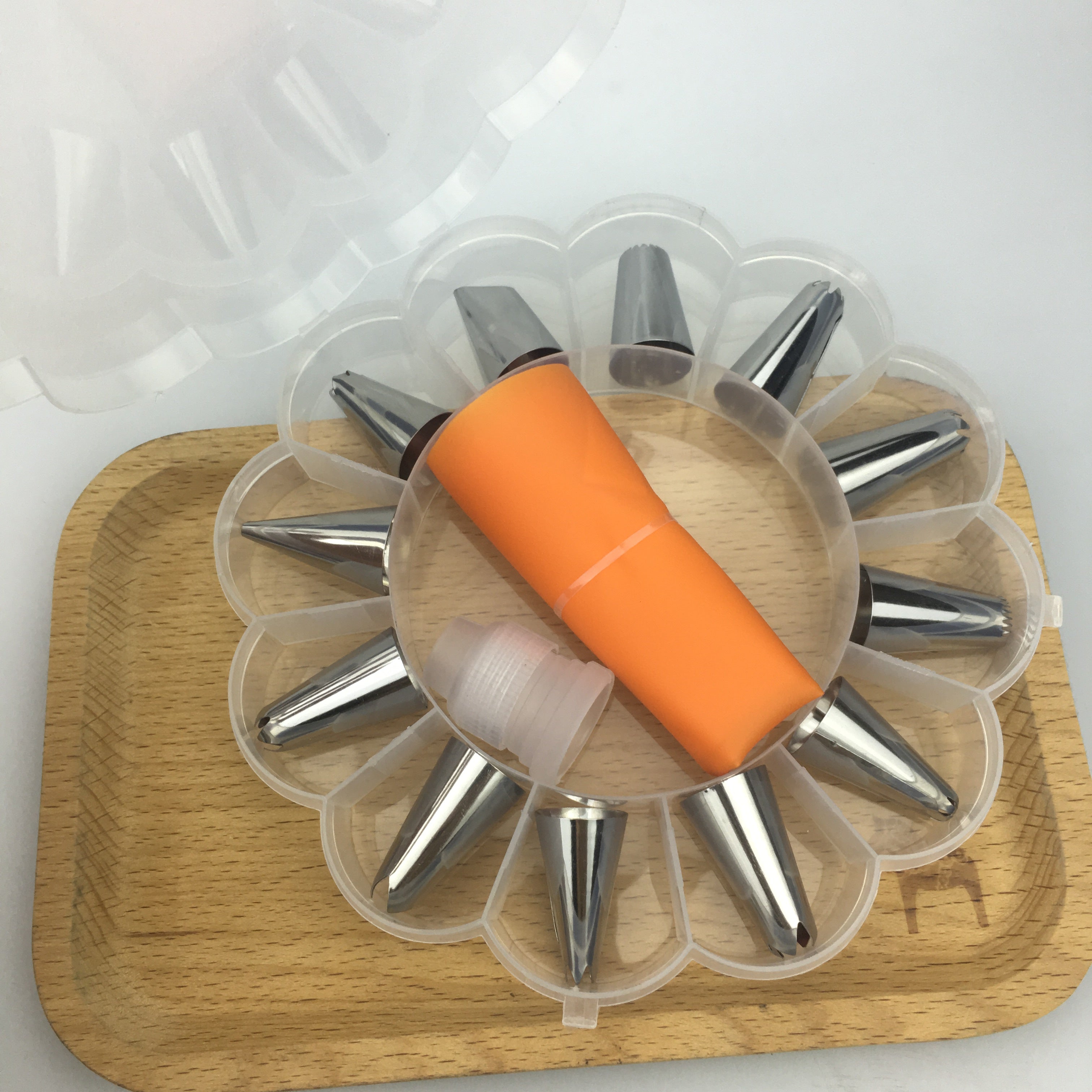 Cake Decorating Tools Set 14 Piping Nozzles Reusable Bag Storage Box