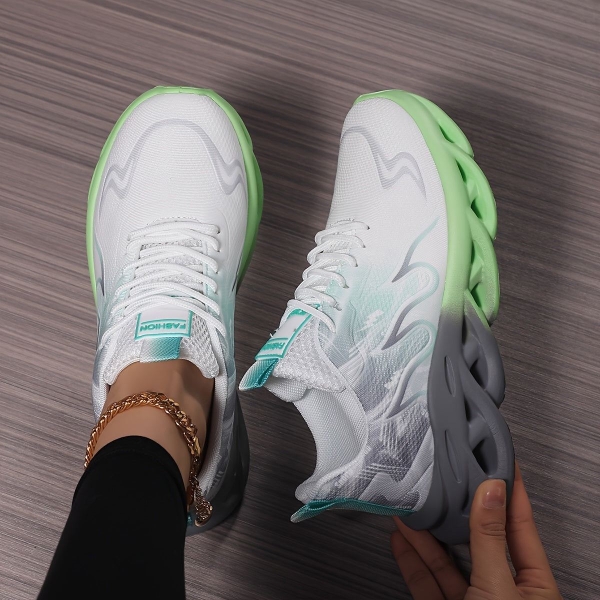 Breathable Lightweight Mesh Running Shoes for Men and Women with EVA Sole