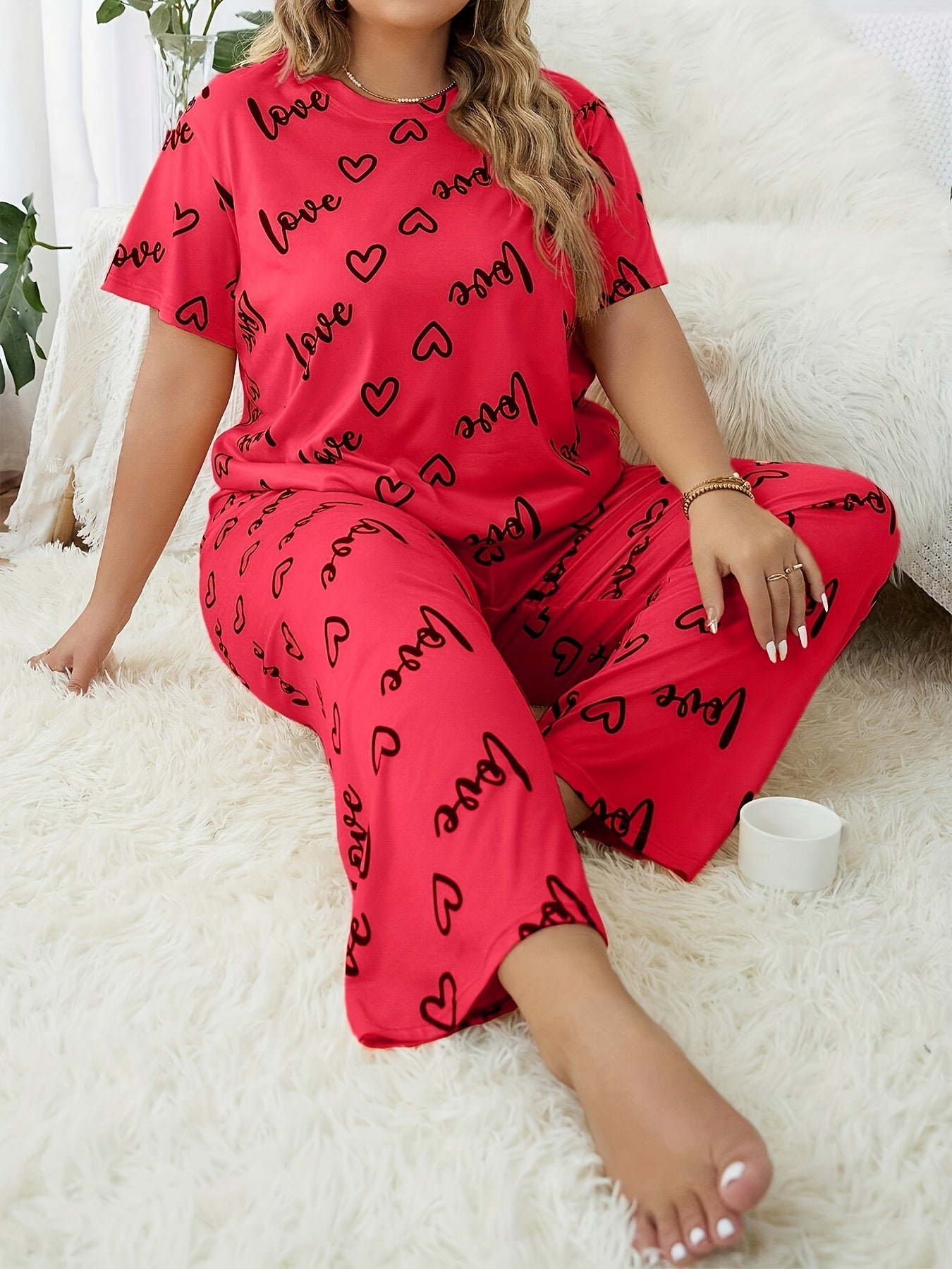 Plus Size Women's Pajama Set with Oversized T-Shirts and Long Pants