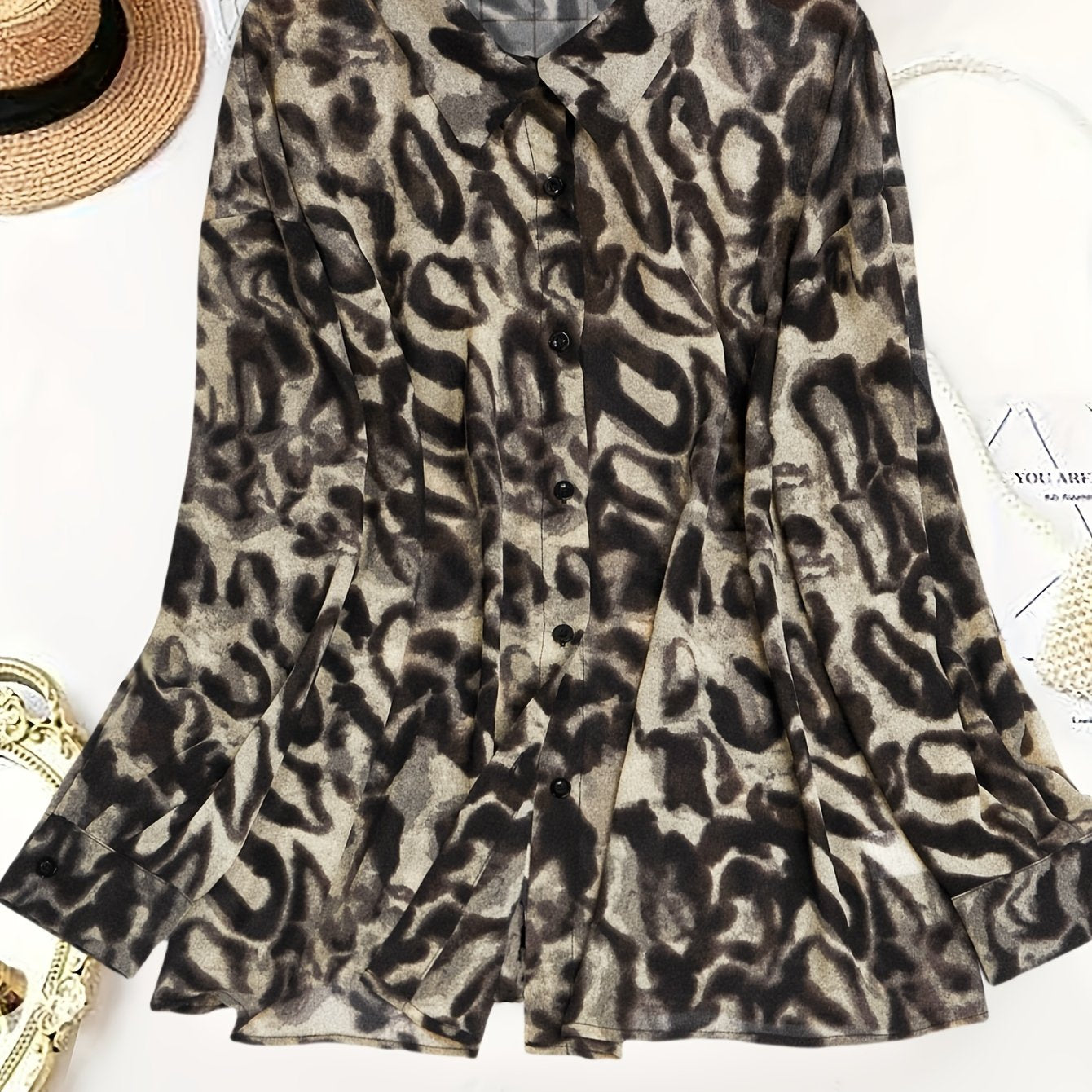 Katta o'lchamdagi ayollar uchun bosma ko'ylak