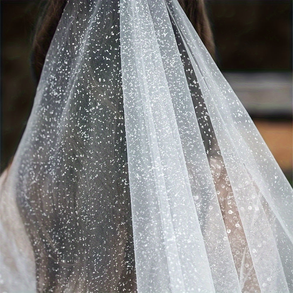 Chiroyli to'y voilki chiroyli tafsilotlar bilan, uzoq katedral uzunligi to'y aksessuari