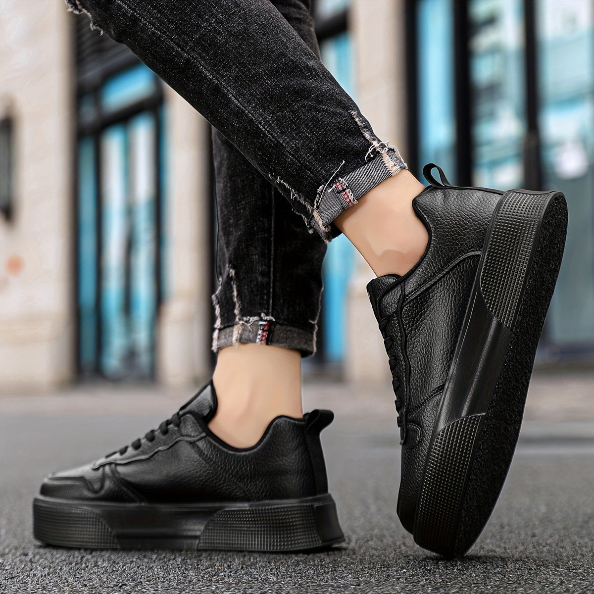 Erkaklar uchun bog'ichli tasodifiy sport poyabzallari, bir xil rangda, ko'p maqsadli dizayn, qulay va nozik, balandlikni oshirish uchun qalin taglik.