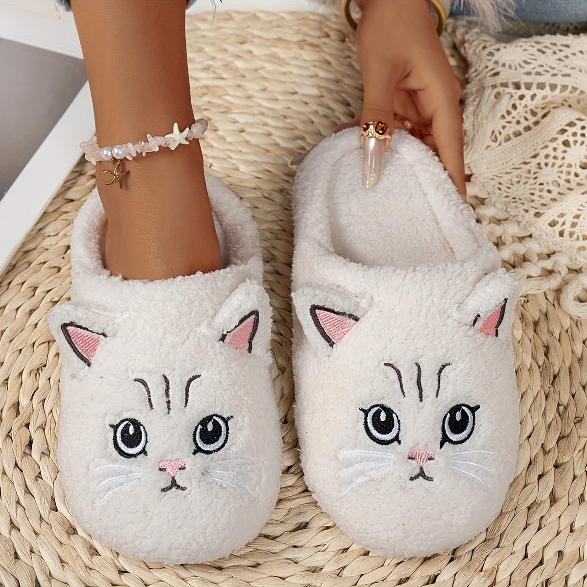 Women's Plush Cat Slippers with Cozy Soft Fabric Indoor House Shoes