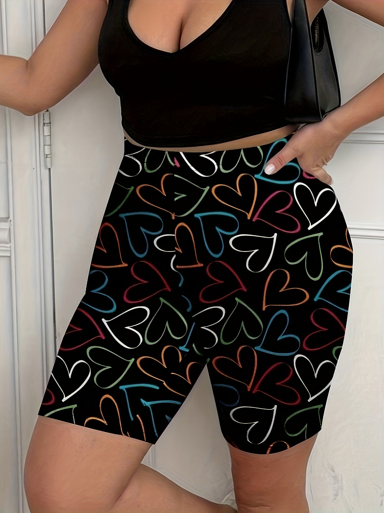 Plus size ayollar uchun qora shortlar, rang-barang yurak bosimi bilan, yozgi yupqa, elastik mato