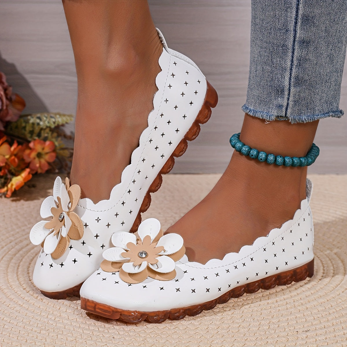 Women Slip-On Loafers Synthetic Floral Embellishments Casual Office Flats