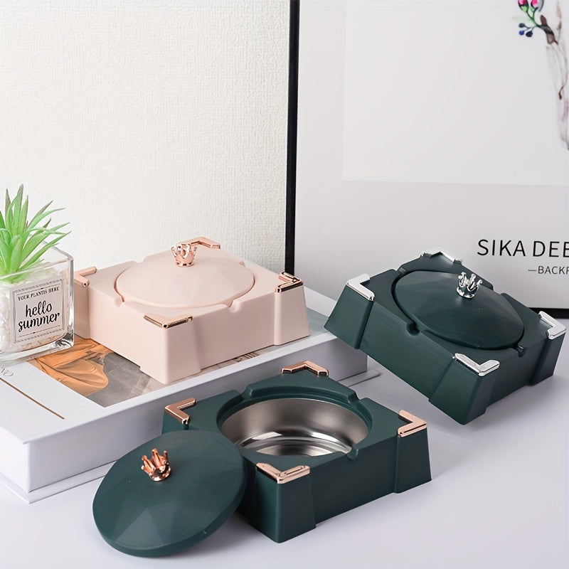 Uydagi va ofisdagi foydalanish uchun mustahkam plastikdan yasalgan qopqoq bilan to‘g‘ri burchakli tutun qabul qilgich. Zamonaviy dizayni shamolga chidamli va elektr energiyasini talab qilmaydi.