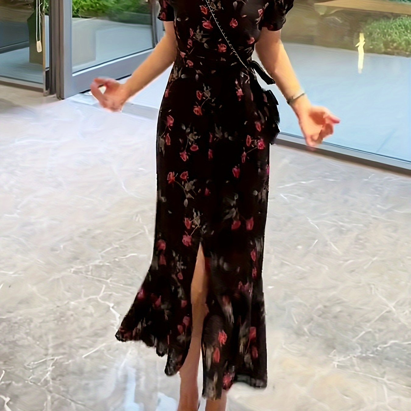 Floral V-Neck Midi Dress with Tie Waist Short Sleeves Mermaid Hem for Summer